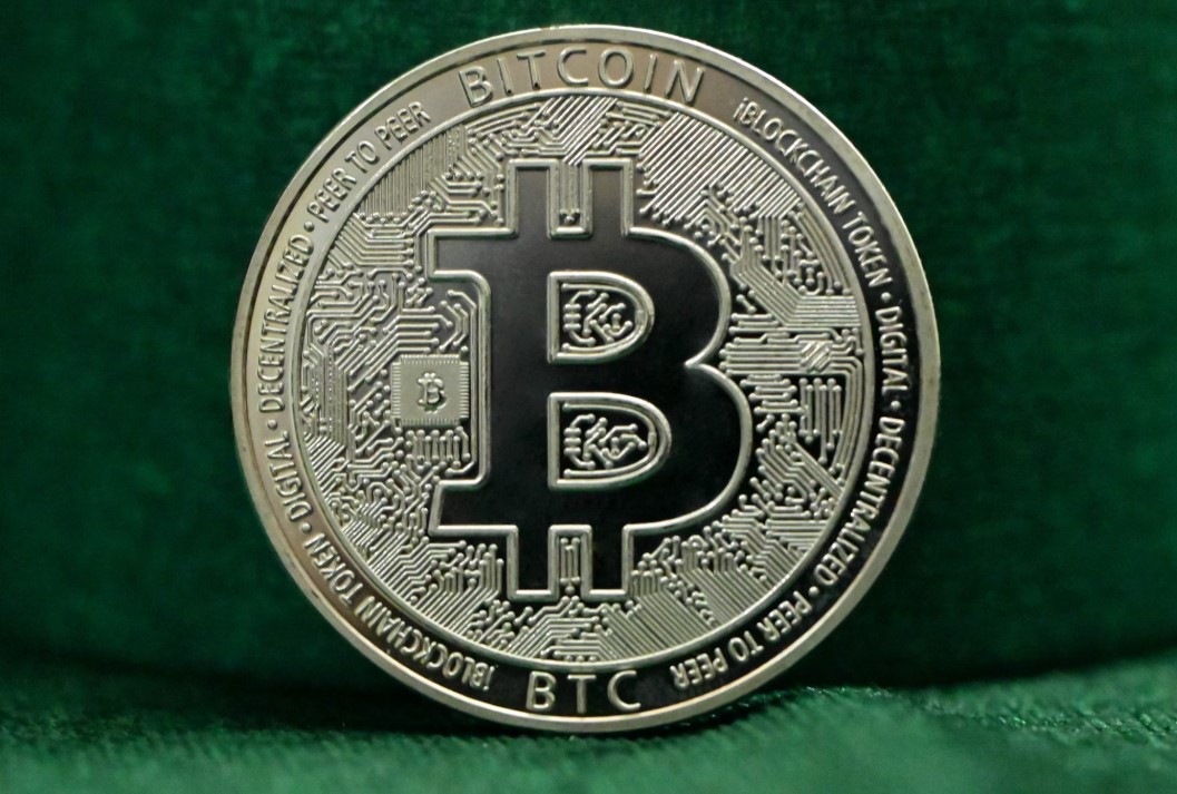 биткоин